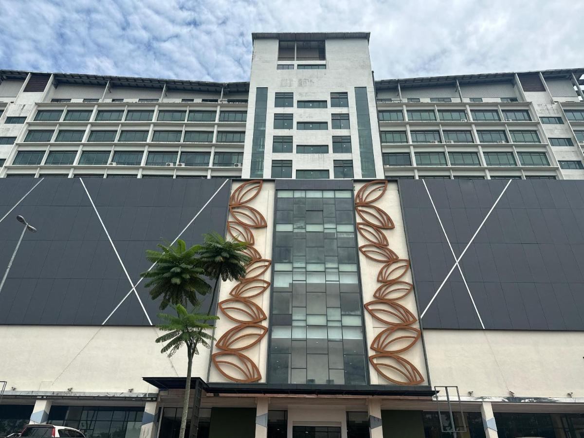 Summer Suites Apartment-The Summer Shopping Mall Kota Samarahan Ngoại thất bức ảnh